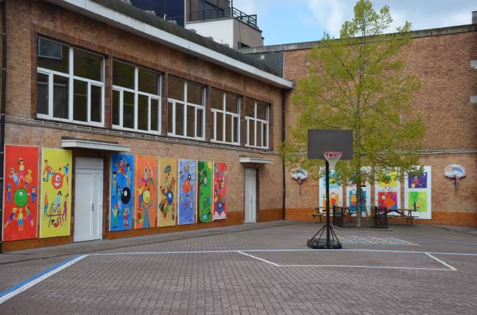 cour de l'école Vanhelmont
